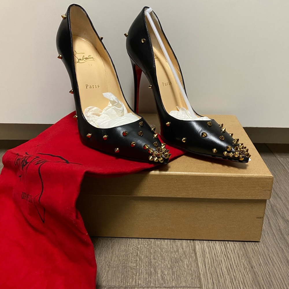 Christian Louboutin Spike Pigalle 39.5